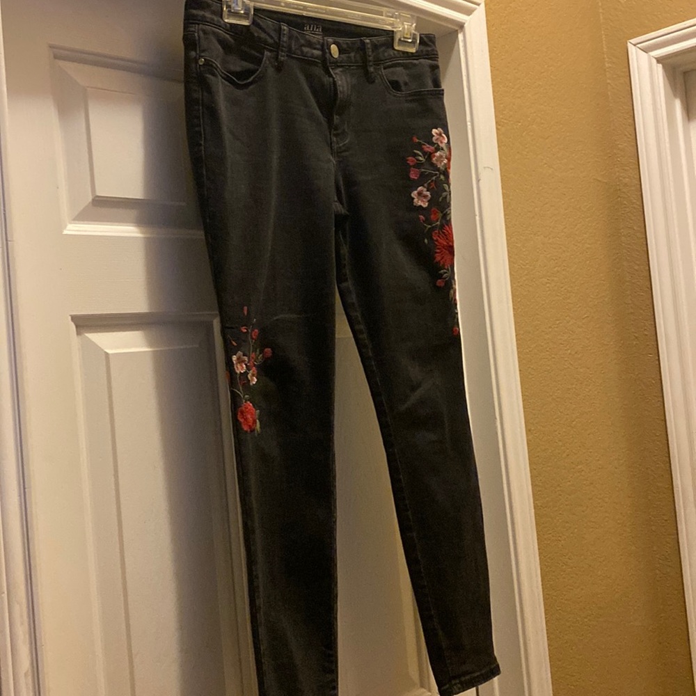 A.N.A A New Approach Black Denim Red and Pink Rose appliqué Jeans